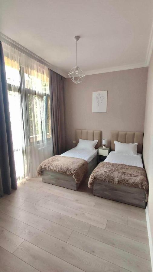 Guest House Nima Kutaisi Esterno foto